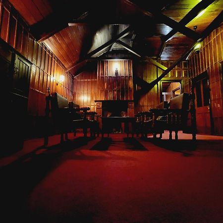 Woodhouse Hotell Ooty Exteriör bild