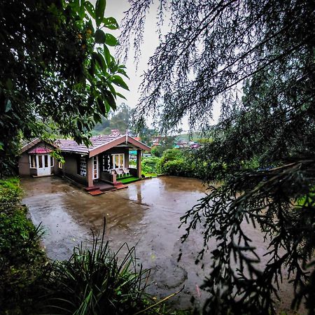 Woodhouse Hotell Ooty Exteriör bild