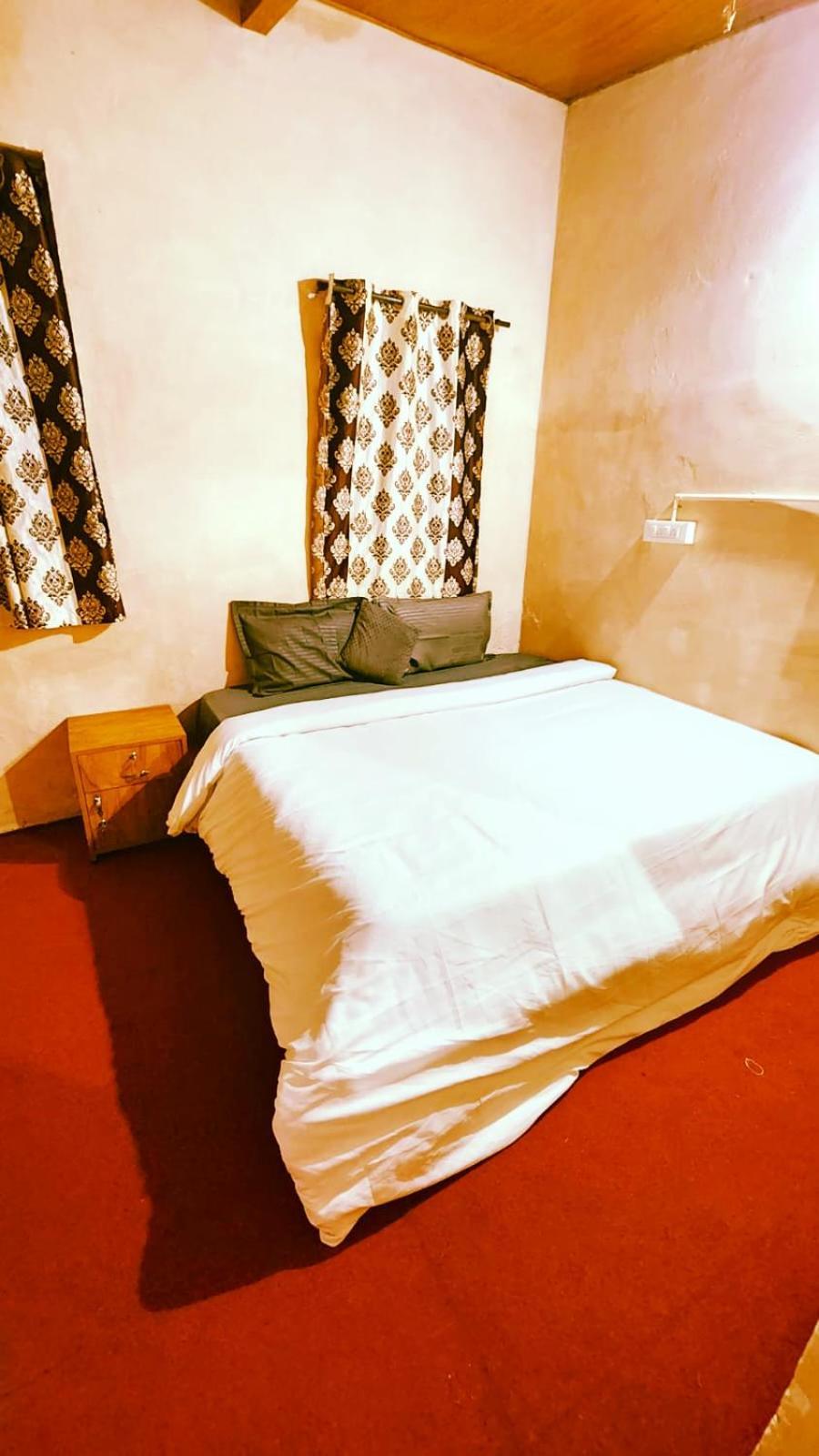 Woodhouse Hotell Ooty Exteriör bild
