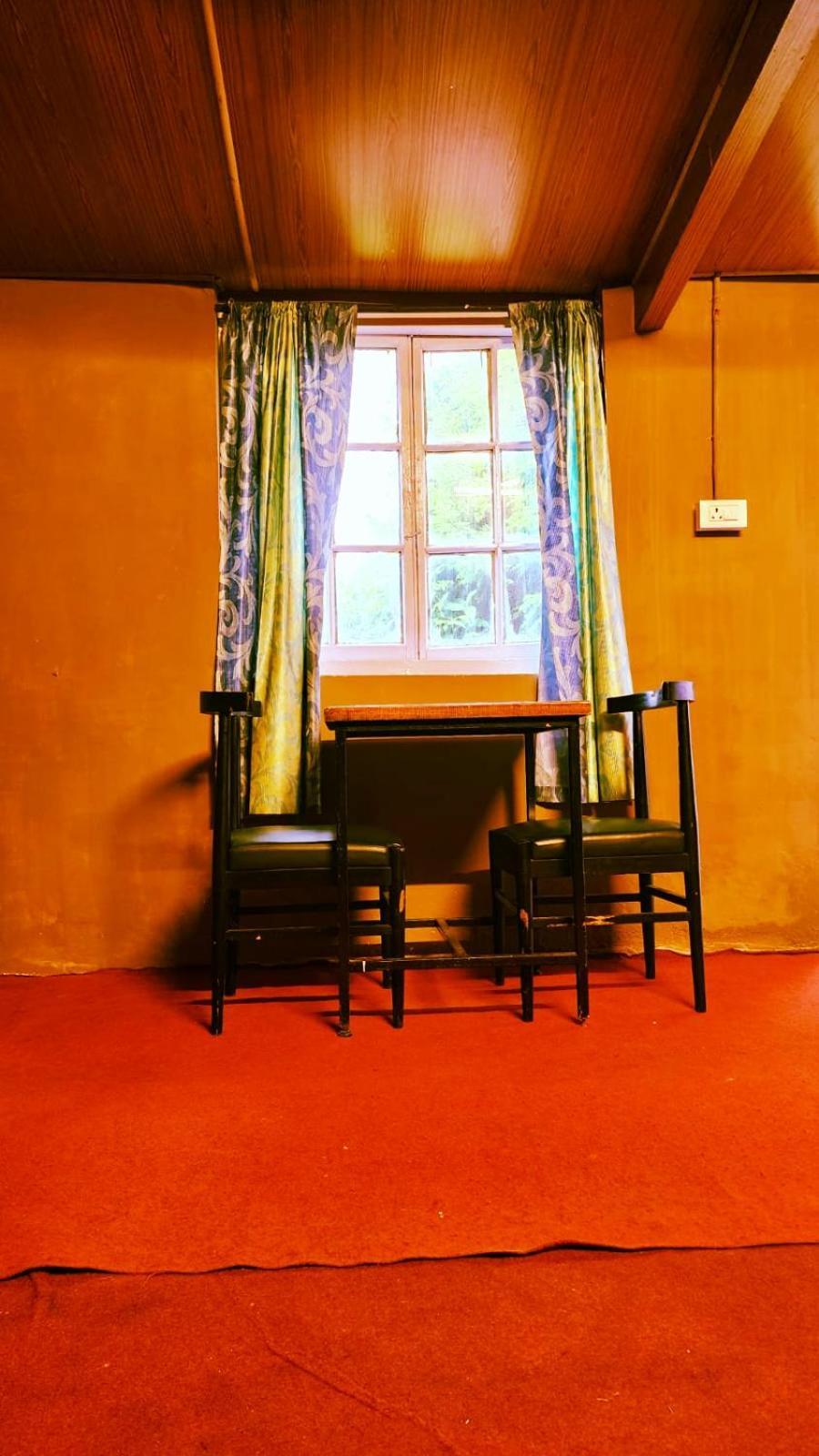 Woodhouse Hotell Ooty Exteriör bild