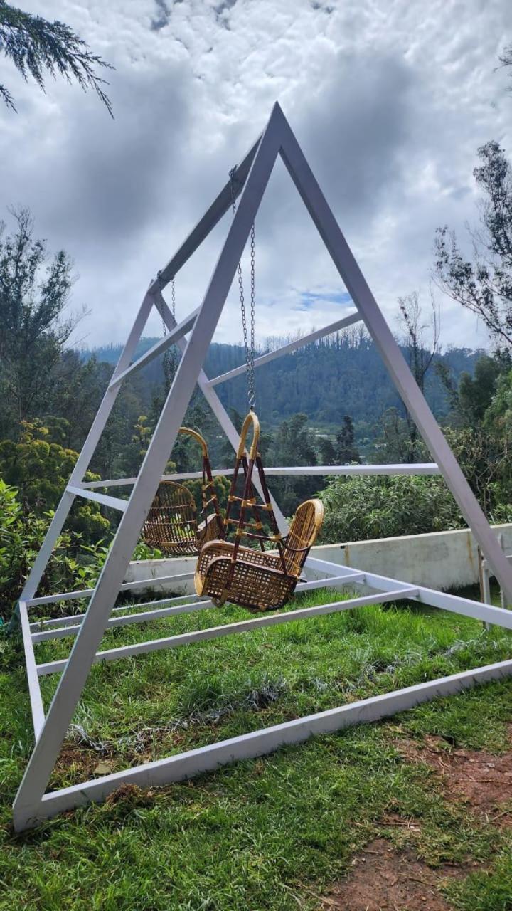 Woodhouse Hotell Ooty Exteriör bild